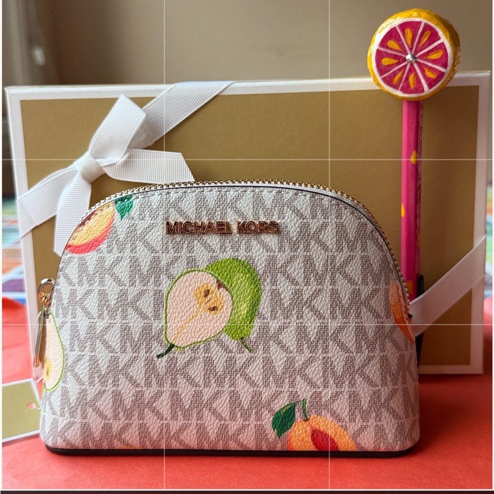 🍋🍑🍓 Michael Kors Multicolor Fruit Print Pouch🍐🍊🍓 NWT 🍑🍐🍊 - Picture 10 of 16